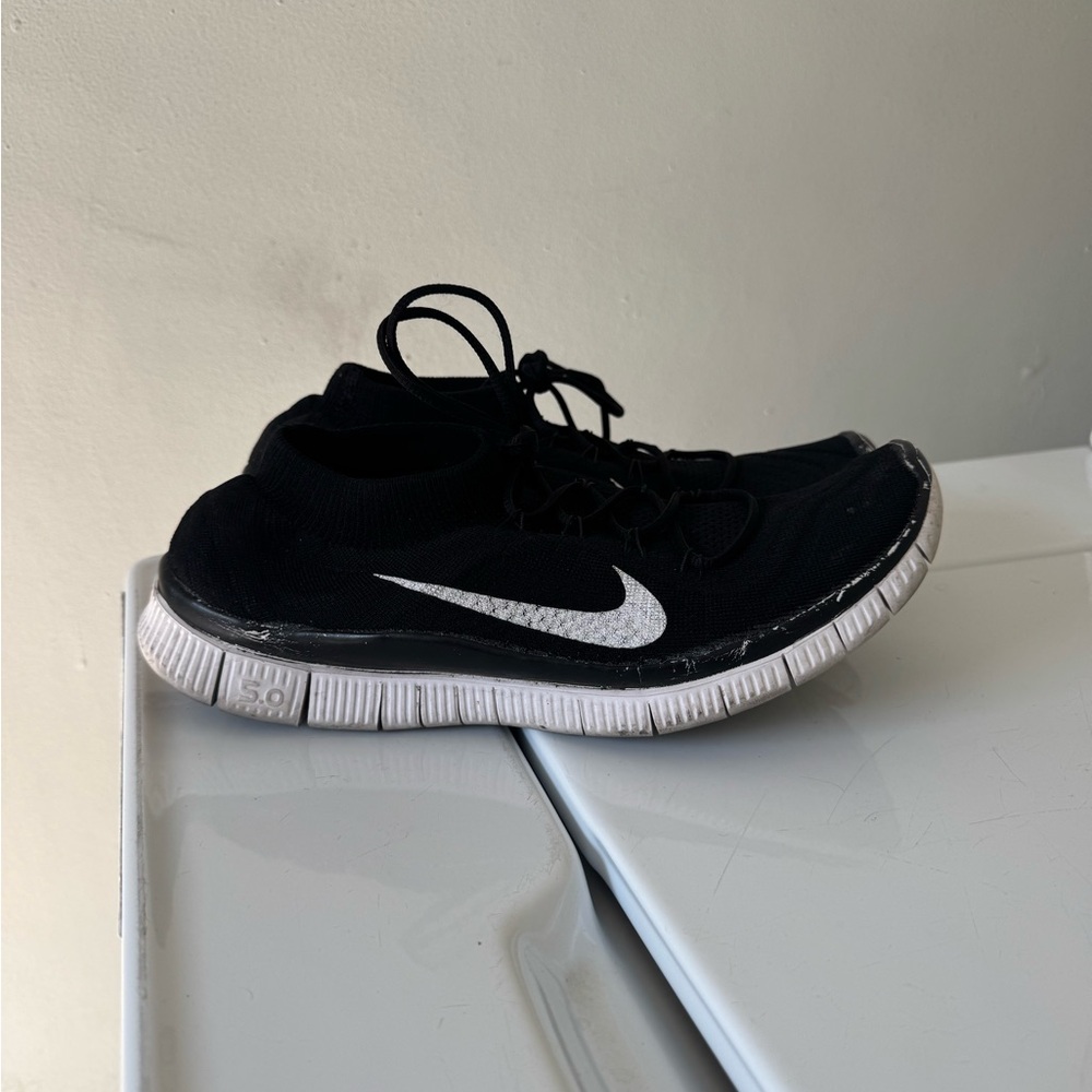 Nike Mens Free RN 5.0 Flyknit Sneakers Size 9.5